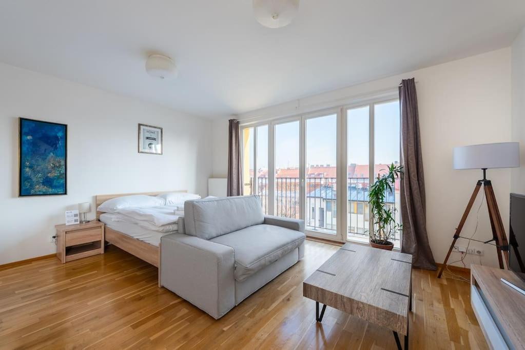 Sunny Safron Apartment Prague Ngoại thất bức ảnh