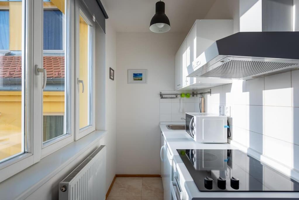 Sunny Safron Apartment Prague Ngoại thất bức ảnh