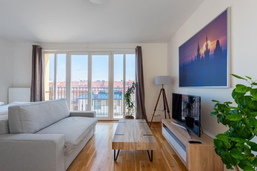 Sunny Safron Apartment Prague Ngoại thất bức ảnh