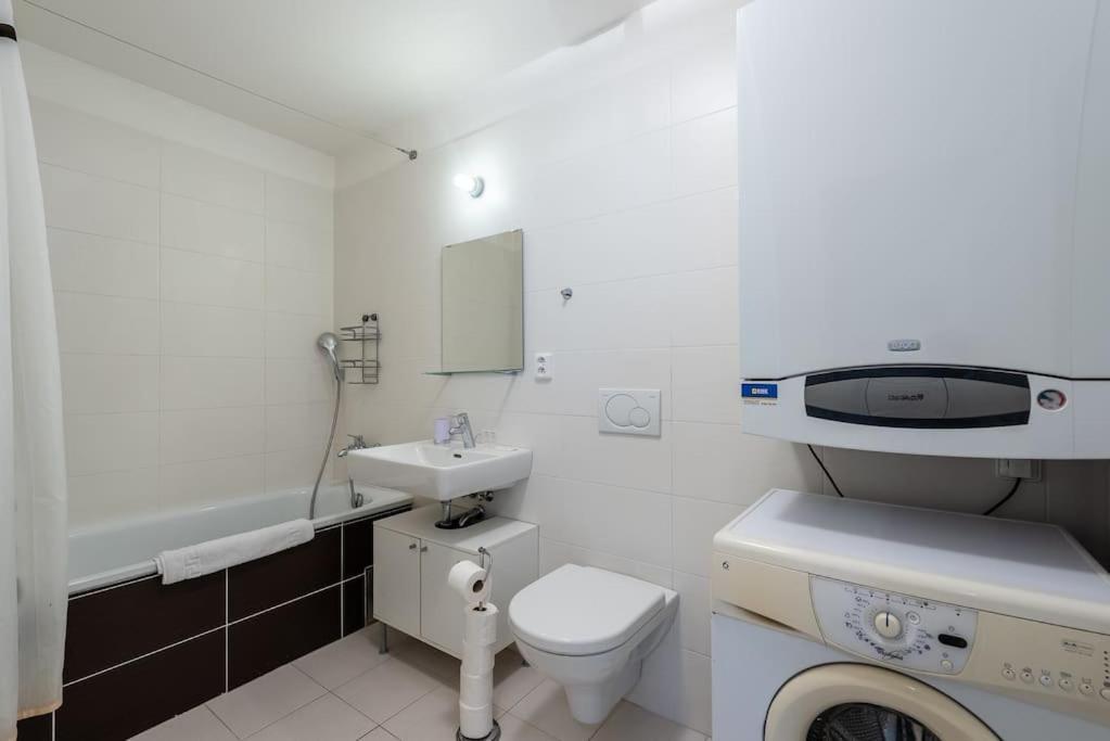 Sunny Safron Apartment Prague Ngoại thất bức ảnh